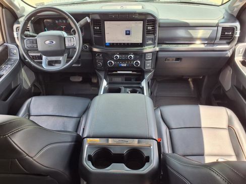 Used 2024 Ford F550 4x4 Crew Cab Super Duty image 11