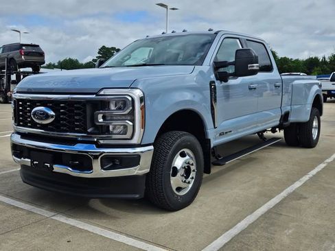 New 2026 Ford F350 Lariat AWD/4WD image 2