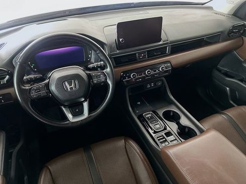 Certified 2025 Honda Pilot Elite image 32