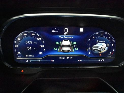 Certified 2023 Chevrolet Suburban High Country w/ Premium Package 2 image 17