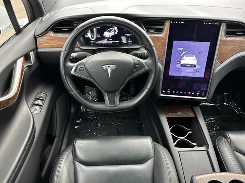 Used 2020 Tesla Model X Long Range image 13