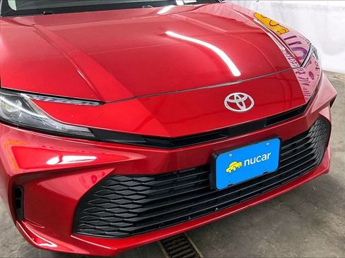 Used 2025 Toyota Camry LE FWD image 31