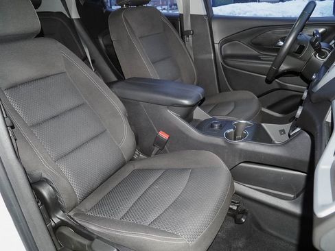 Used 2023 GMC Terrain SLE image 19