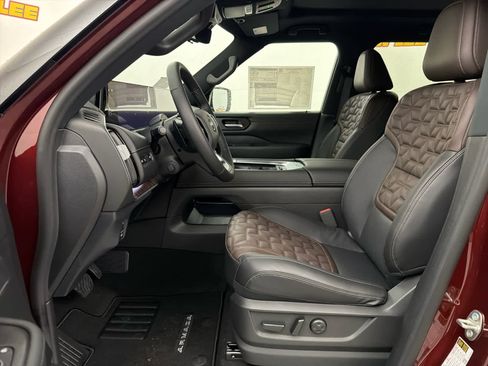 New 2026 Nissan Armada Platinum image 10