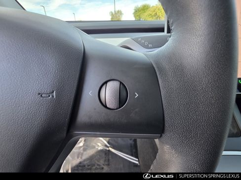 Used 2021 Tesla Model Y Performance image 19