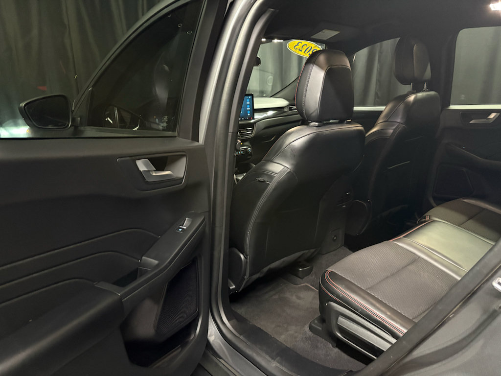 Used 2023 Ford Escape ST-Line w/ Tech Pack #1 AWD/4WD image 22