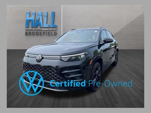Certified 2025 Volkswagen Tiguan SE R-Line AWD/4WD image 1