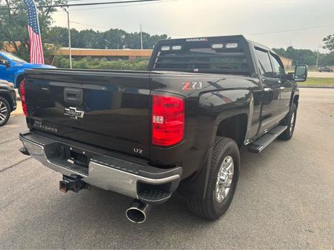 Used 2019 Chevrolet Silverado 2500 LTZ w/ Duramax Plus Package AWD/4WD image 10