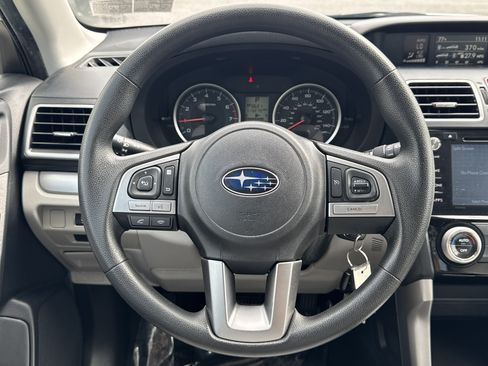 Used 2018 Subaru Forester 2.5i Premium w/ All-Weather Package AWD/4WD image 7
