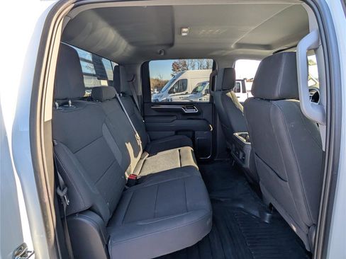 Used 2025 Chevrolet Silverado 3500 LT w/ Convenience Package image 12