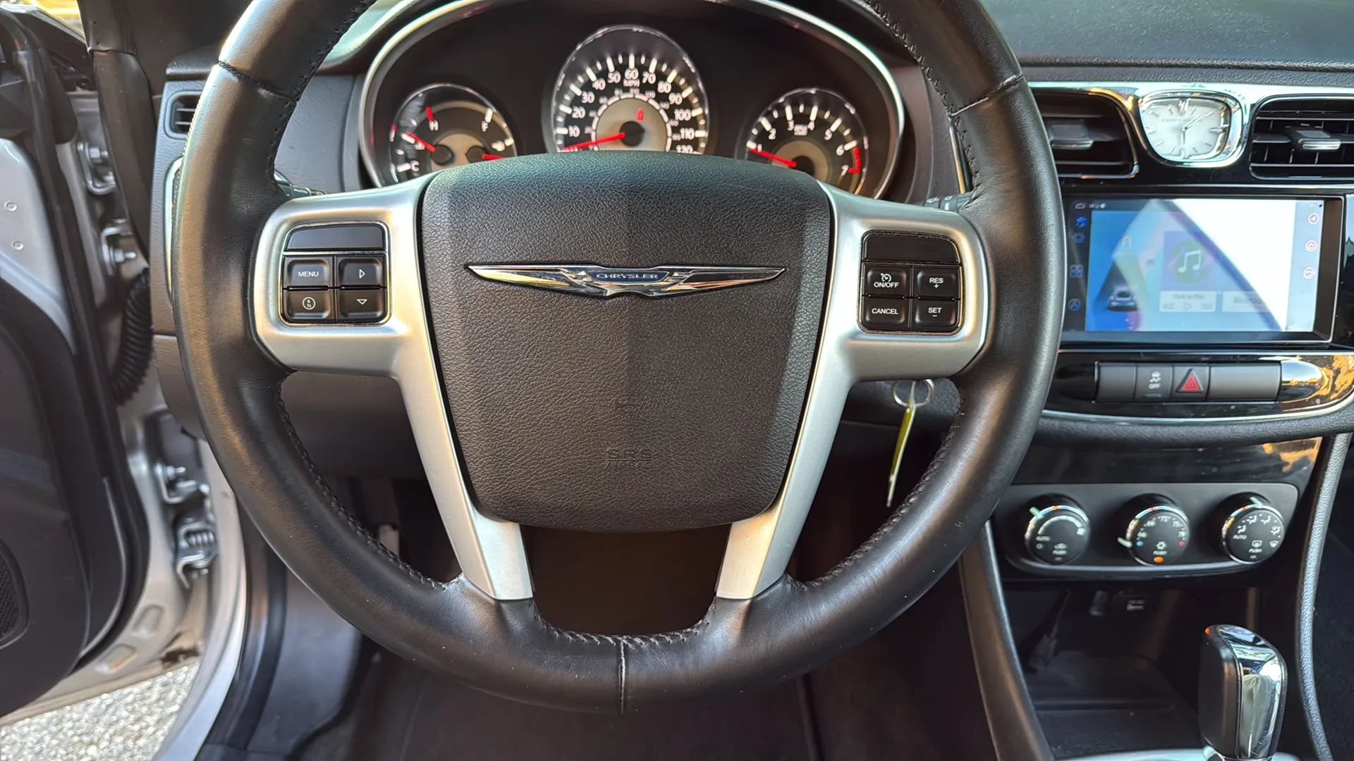 Used 2012 Chrysler 200 Touring FWD image 25