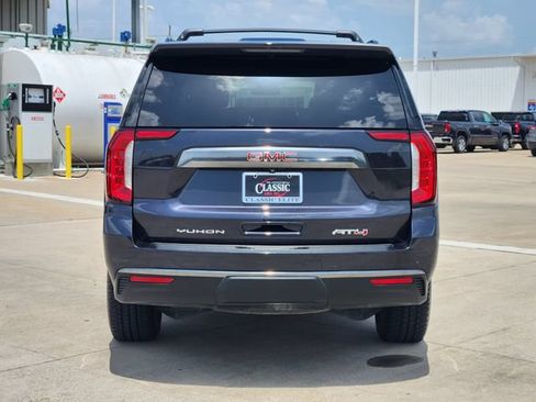Used 2023 GMC Yukon XL AT4 AWD/4WD image 6