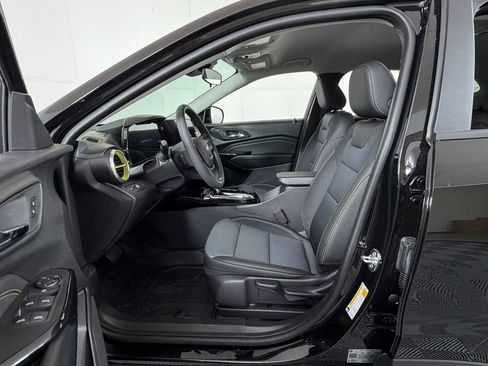 New 2026 Chevrolet Trax LT image 9