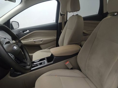 Used 2017 Ford Escape SE w/ SE Cold Weather Package FWD image 17