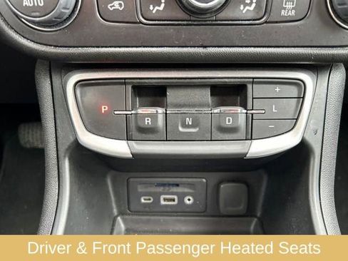 Used 2023 GMC Terrain SLT image 32