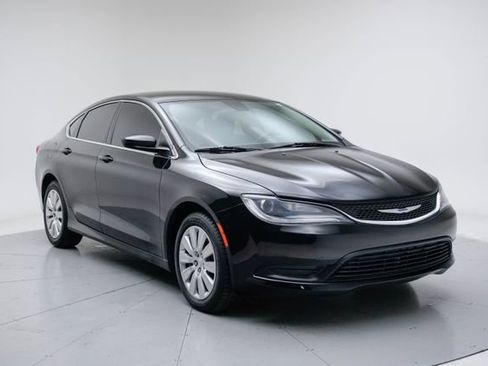 Used 2016 Chrysler 200 LX FWD image 9