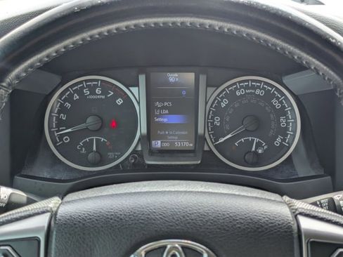 Certified 2022 Toyota Tacoma SR5 image 14