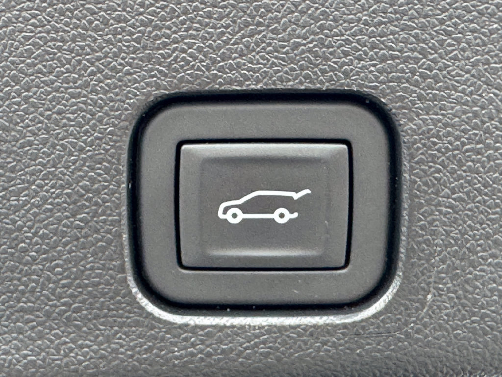 Used 2026 GMC Acadia Elevation w/ Elevation Premium Package AWD/4WD image 32