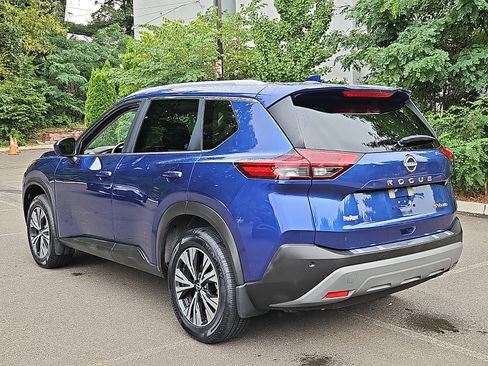 Certified 2023 Nissan Rogue SV w/ SV Premium B Package AWD/4WD image 4