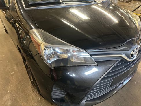 Used 2017 Toyota Yaris L image 28