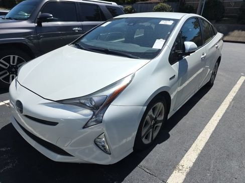 Used 2016 Toyota Prius Three Touring FWD image 1