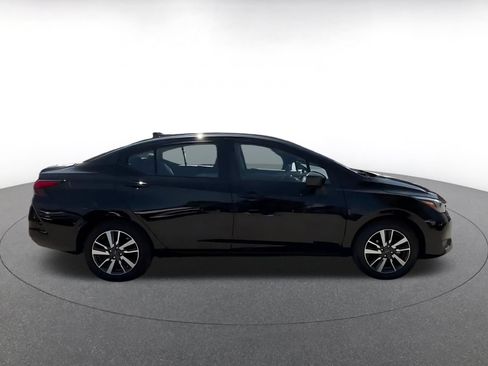 Used 2025 Nissan Versa SV FWD image 16