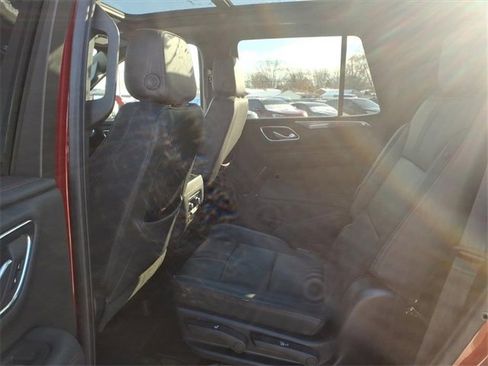 Used 2022 Chevrolet Tahoe RST w/ Luxury Package image 16