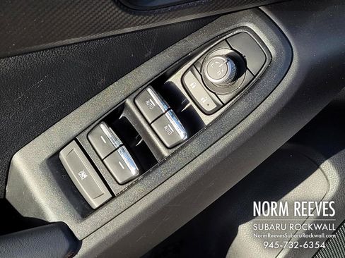 Certified 2024 Subaru Crosstrek 2.5i Limited w/ Crosstrek Mirror Package image 26