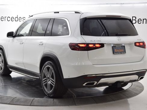 Used 2026 Mercedes-Benz GLS 450 4MATIC image 4