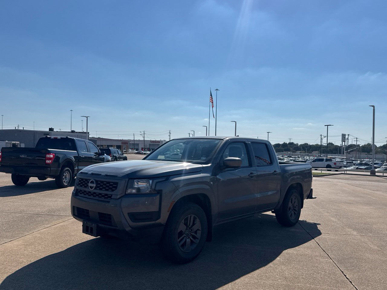 Used 2025 Nissan Frontier SV RWD image 13
