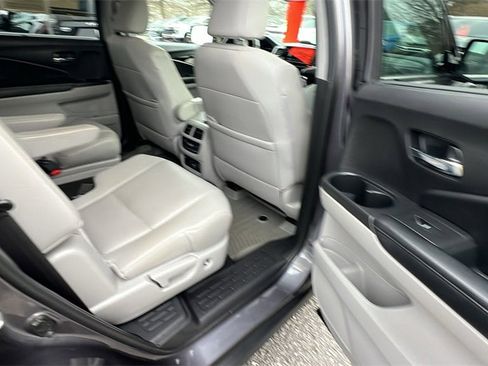 Used 2019 Honda Pilot Elite image 19