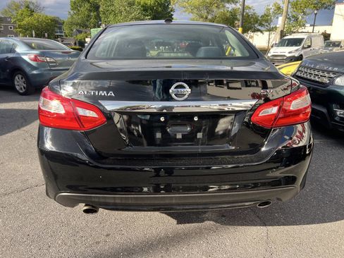 Used 2017 Nissan Altima 2.5 SV FWD image 5
