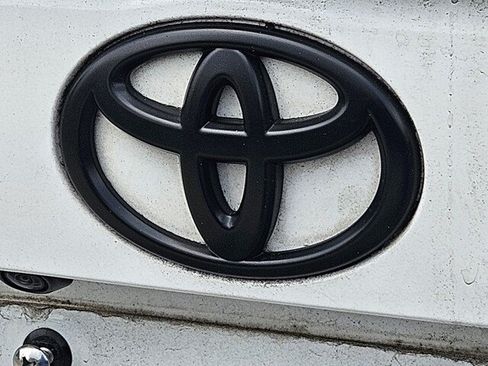 Certified 2023 Toyota RAV4 LE AWD/4WD image 28