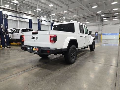 New 2026 Jeep Gladiator Sport image 3