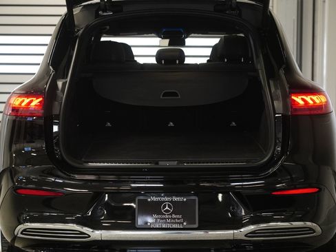 Certified 2023 Mercedes-Benz EQS 580 4MATIC SUV image 32