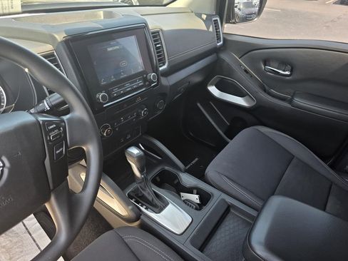 Used 2022 Nissan Frontier SV RWD image 23