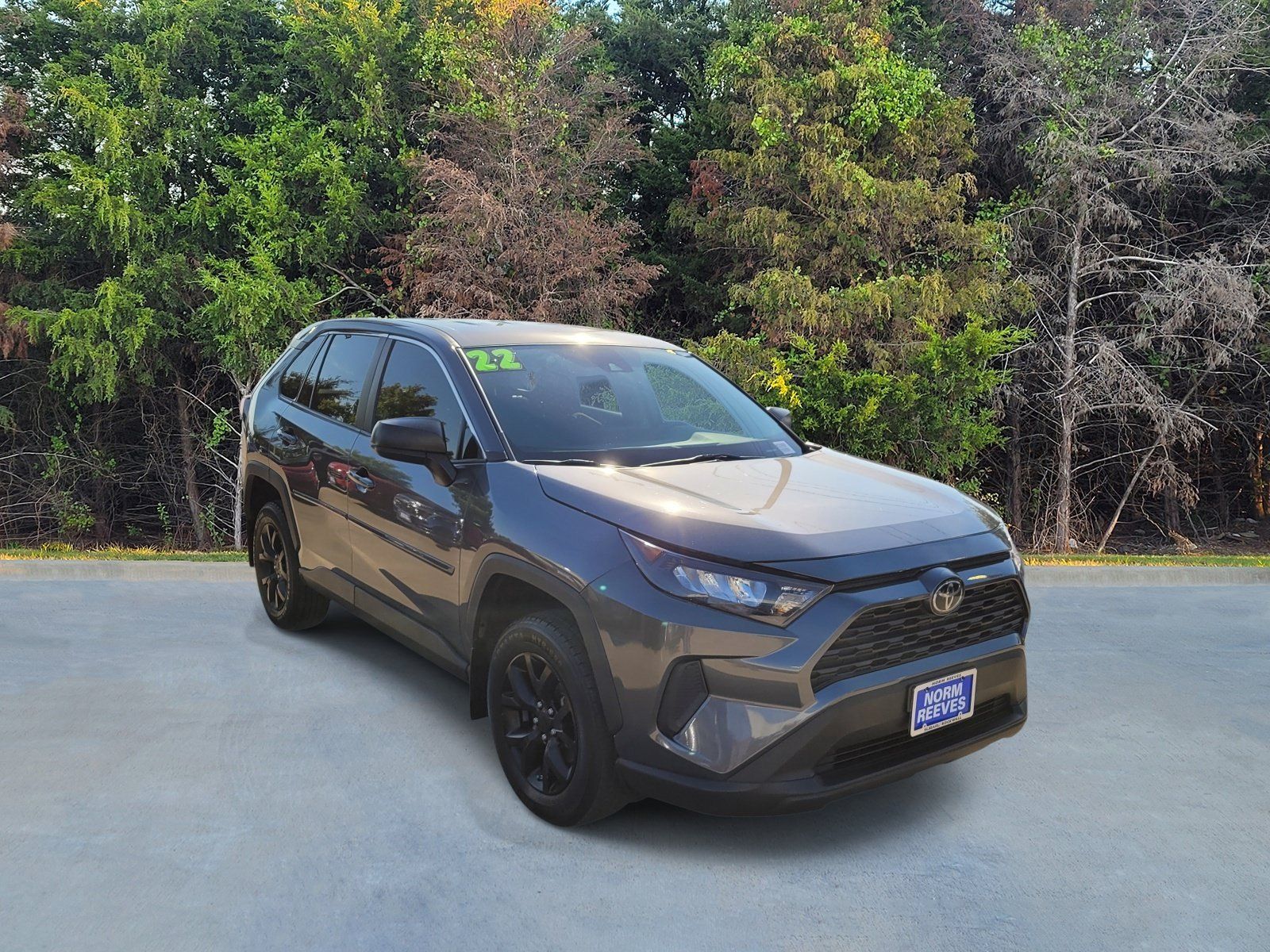 Used 2022 Toyota RAV4 LE AWD/4WD image 16