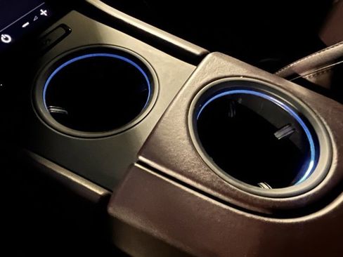 Used 2023 Porsche Taycan 4 Cross Turismo image 16