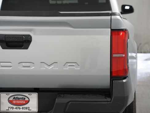 Certified 2025 Toyota Tacoma SR image 10