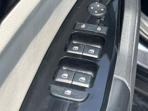 Used 2023 Kia Sportage EX FWD image 24