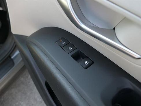 New 2025 Hyundai Tucson SE image 24