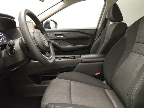 Used 2024 Nissan Rogue SV AWD/4WD image 17