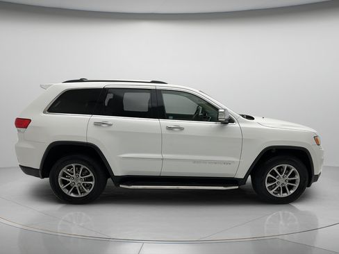 Used 2016 Jeep Grand Cherokee Limited w/ Luxury Group II AWD/4WD image 2