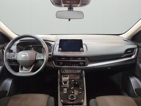 Used 2025 Nissan Rogue SV image 16