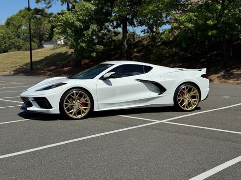 Used 2020 Chevrolet Corvette Stingray Preferred Cpe w/ 2LT Preferred Equipment Group RWD image 5