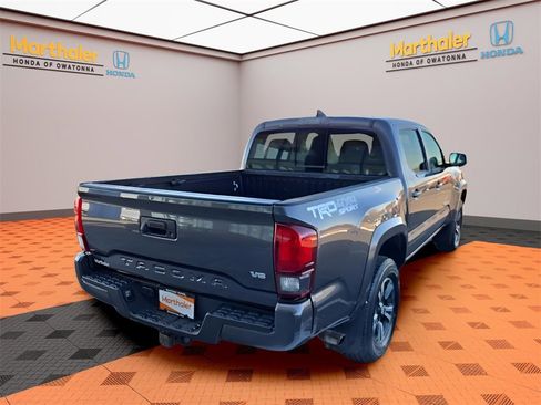 Used 2019 Toyota Tacoma TRD Sport image 5