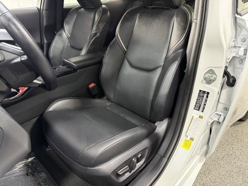 Used 2024 Toyota Prius Limited image 21