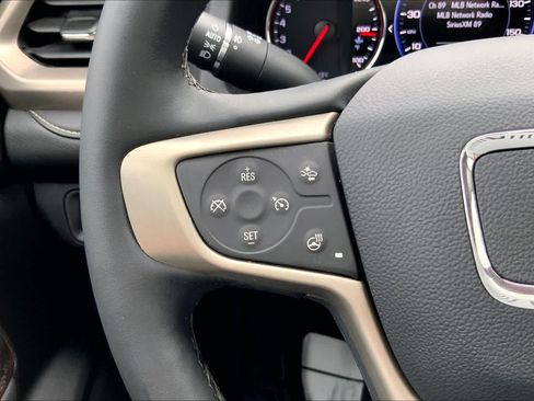 Used 2023 GMC Acadia Denali w/ Denali Technology Package AWD/4WD image 24