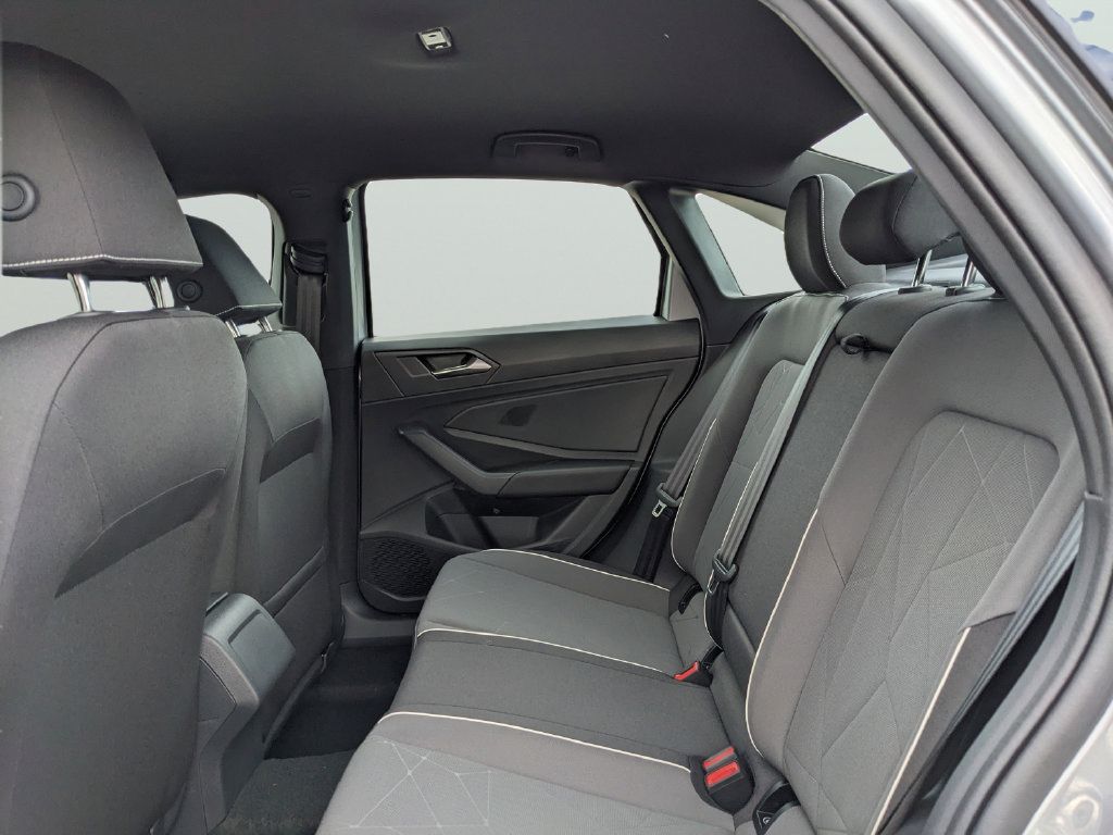Used 2026 Volkswagen Jetta Sport FWD image 24