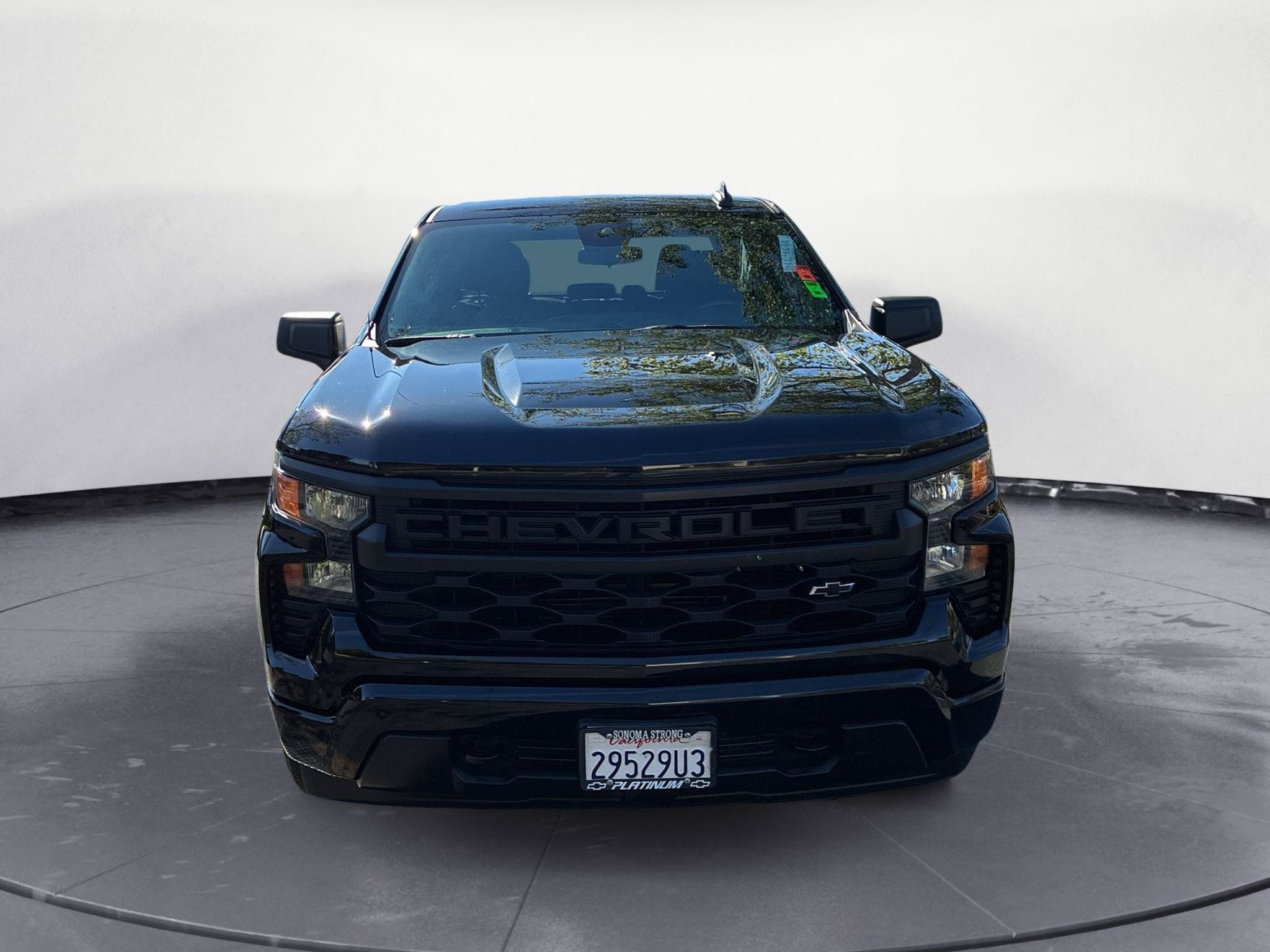 Used 2023 Chevrolet Silverado 1500 Custom w/ LPO, Dark Essentials Package AWD/4WD image 2